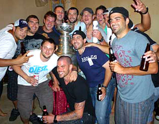 Nathan Horton and friends getting a group photo with Stanley Cup.