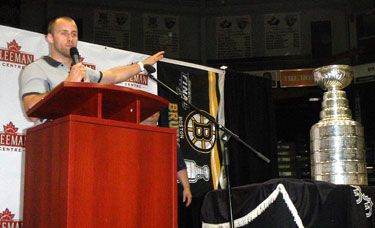 Rich Peverley addresses the 1,500 fans in attendance at the Sleeman Centre in Guelph, Ontario.