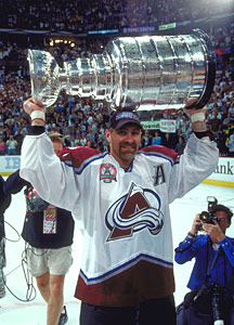 Ray Bourque arrived in Colorado in March of 2000. The following season he would play a key role in the franchise’s second Stanley Cup title.