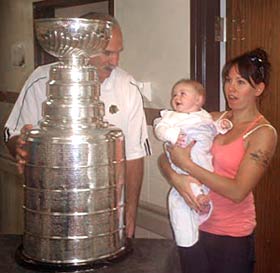 Joel Quenneville brought the Stanley Cup to the Windsor Regional Hospital