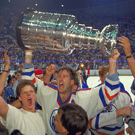 A member of the Edmonton Oilers dynasty, Lowe won five Stanley Cup championships in the orange and blue (Paul Bereswill/HHOF).