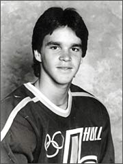 luc robitaille son