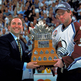 In 2014 Bettman was named Sports Executive of the Year by the <em>Sports Business Journal</em>. (Dave Sandford/ NHL – HHOF)