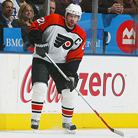 Nashville Predators forward Peter Forsberg (21) of Sweden skates