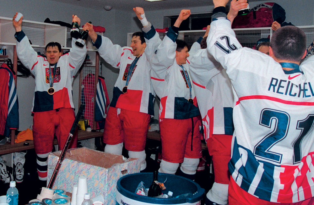 Yzerman and Fedorov from the 1992 All-Star Game. : r/hockey