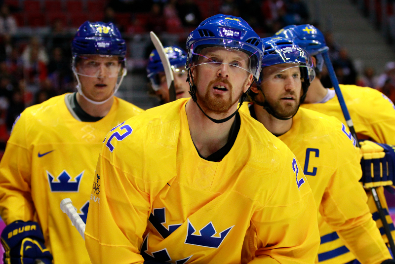 daniel-sedin-henrik-sedin-2010-10-11-23-20-20