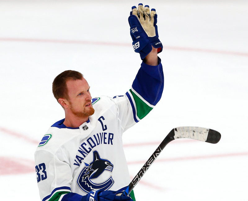 Henrik Sedin awarded the NHL's King Clancy Memorial Trophy